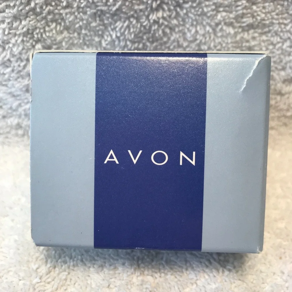 Avon this exquisite